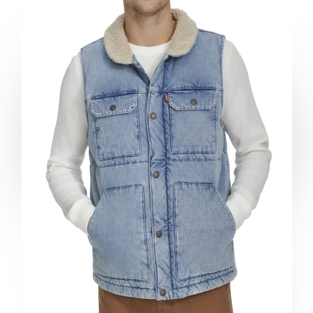 LEVI’S UTILITY QUILTED VEST